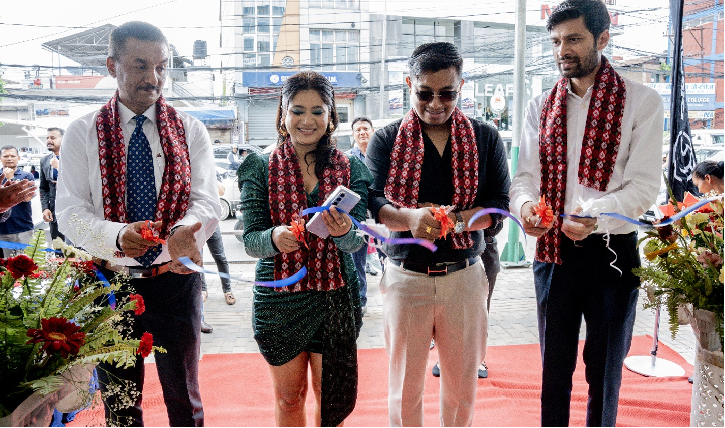 प्रोटोन इमासको थापाथलीमा नयाँ शोरुमको भव्य उद्घाटन
