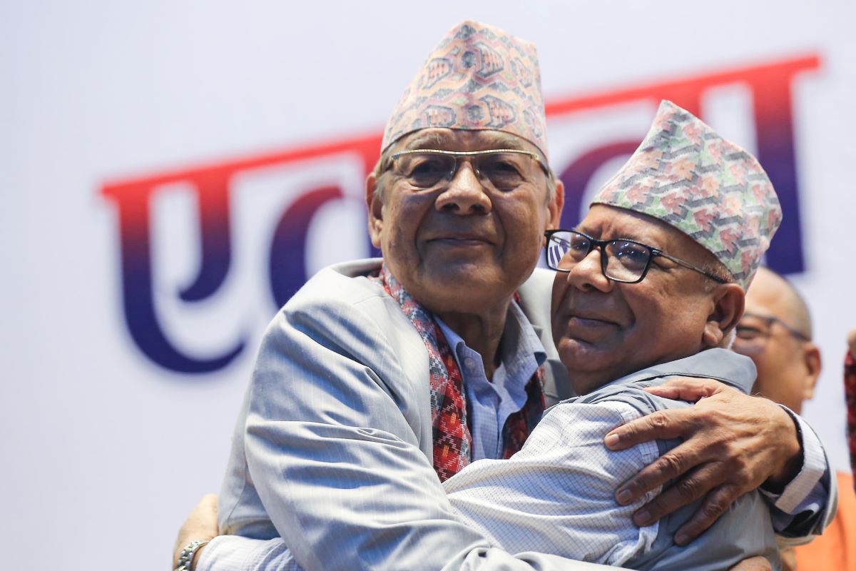 वामदेव र माधवको अंकमाल अर्थ न बर्थको, लगनपछिको पोते : सूर्य थापा