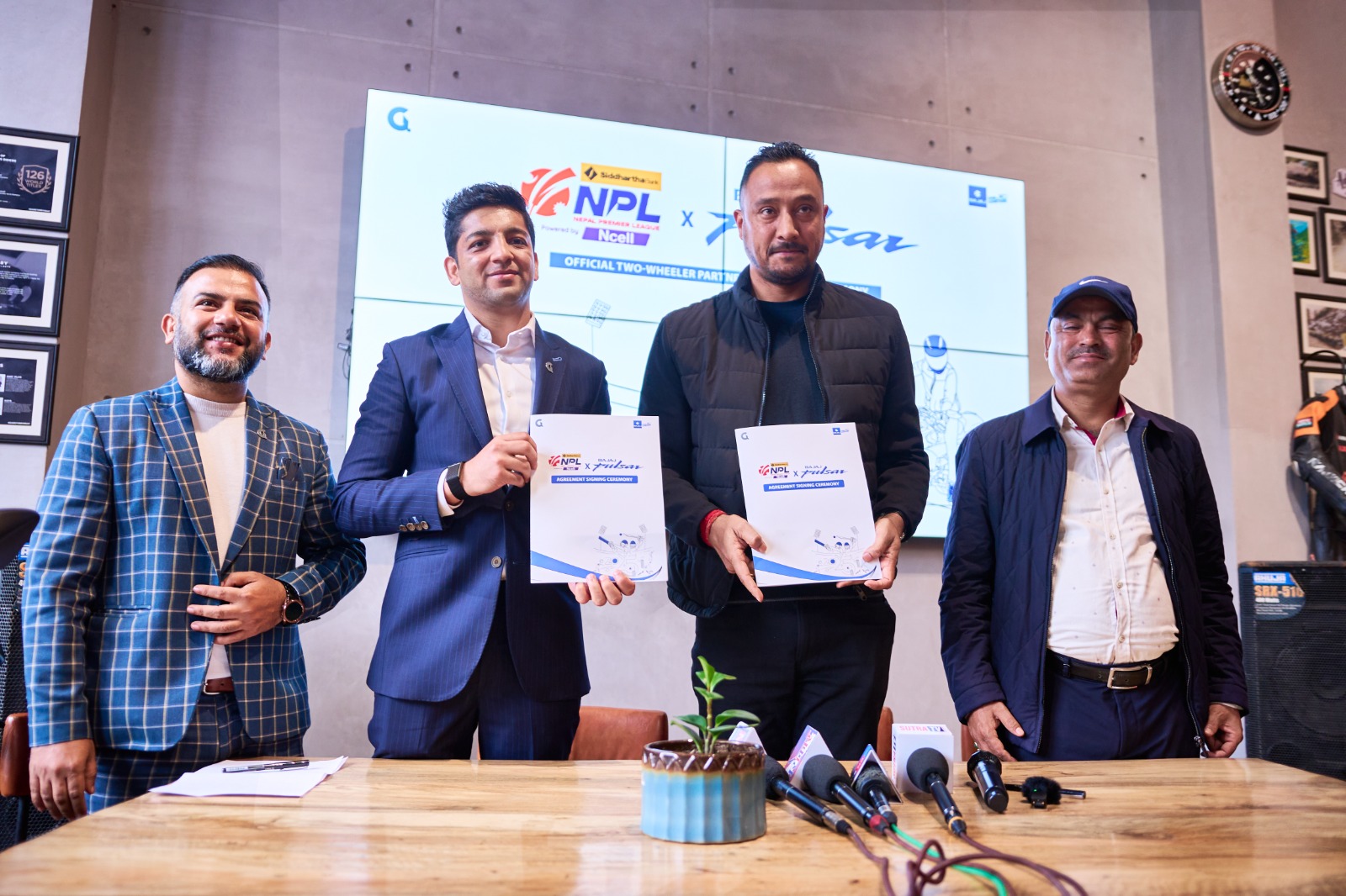 बजाज पल्सर एनपीएलको ‘टु ह्विलटर पार्टनर’