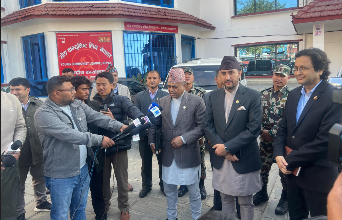 प्रमुख राजनीतिक दलसँग संवाद गरेर निर्वाचनको वातावरण तयार पार्दै सरकार