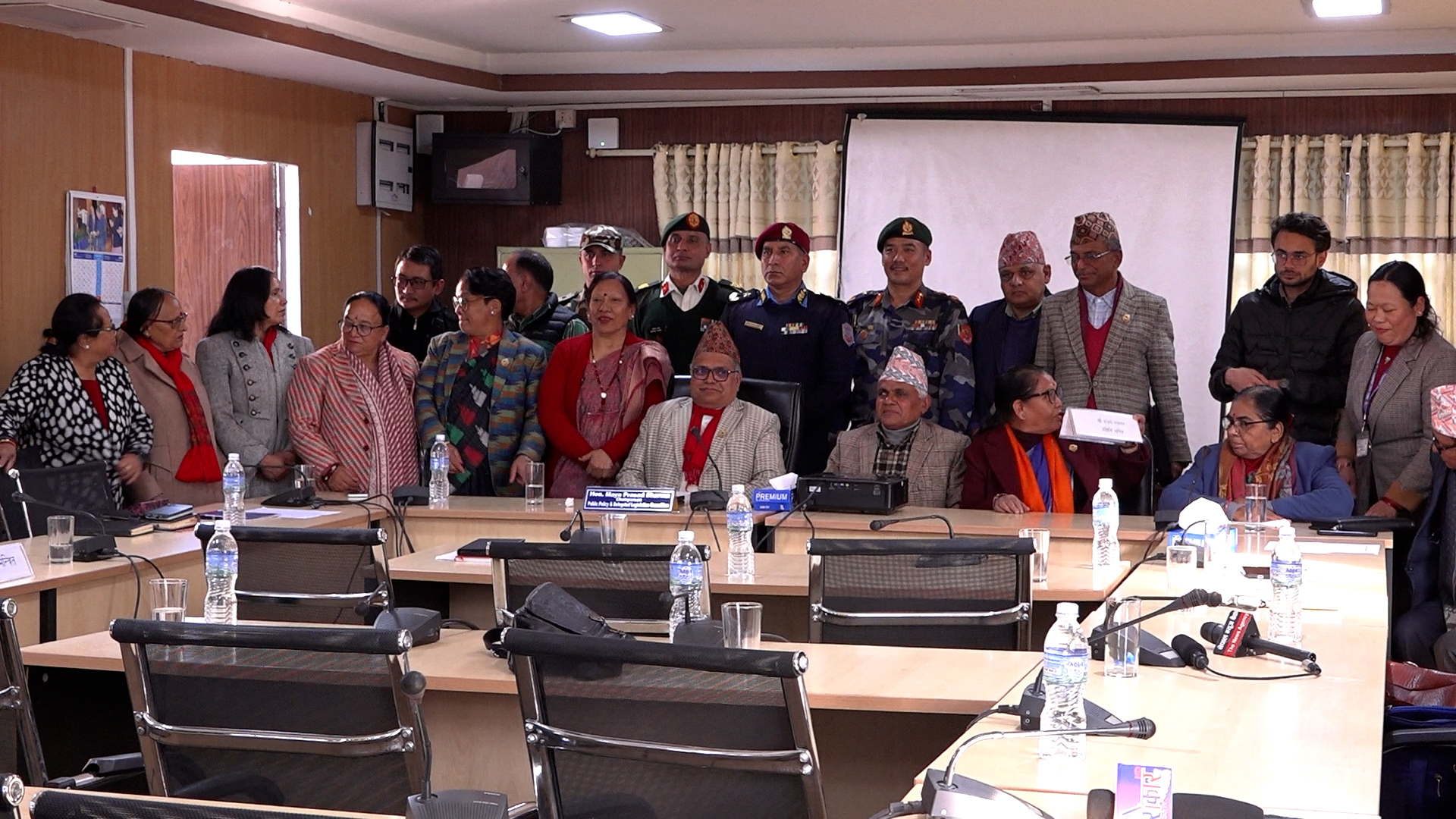 ‘युद्धका बेला राखिएका बमहरु निर्मूल गर्न कार्यदल र नीति बनाएर काम गर्न तयार छौं’