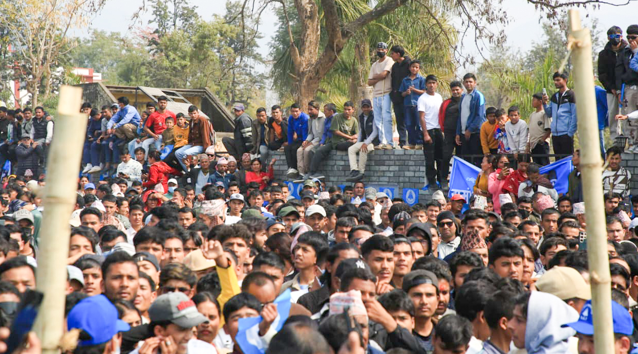 तुलसीपुरस्थित एमालेको नारा लगाउँदै दाङमा रास्वपा सम्पर्क कार्यालय तोडफोड