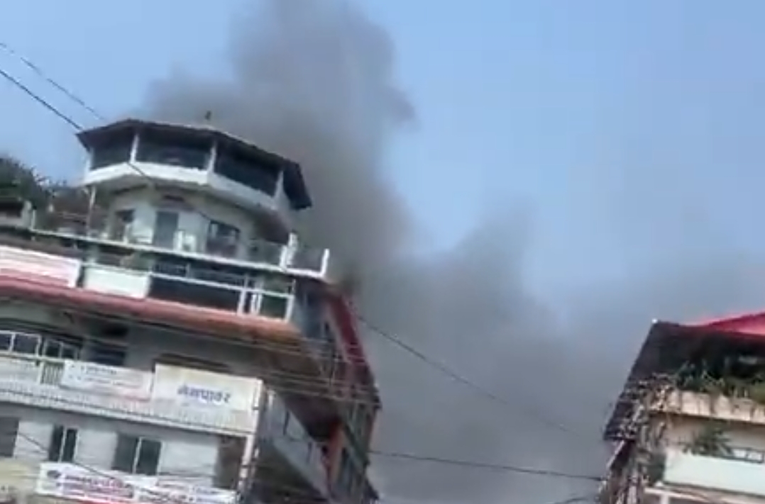 इटहरीको पूर्वाञ्चल क्याफेमा लागेको आगाे नियन्त्रणमा