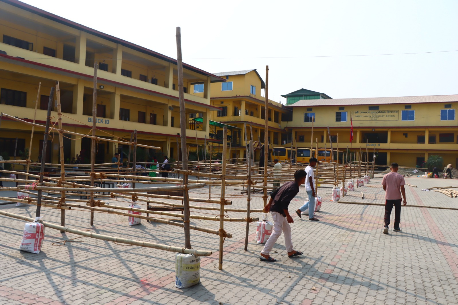 कोशी प्रदेशमा मतदानका लागि तयार मतदानस्थल