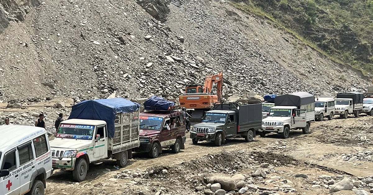 बाढी जोखिम र सडक विस्तारका कारण बिपी र हिल्सा–सिमकोट सडक बन्द