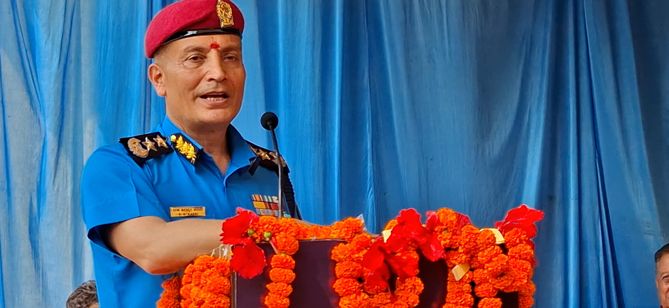प्रहरी कार्यालयमा विचौलियाको प्रवेश रोक्न आइजी कार्कीको निर्देशन