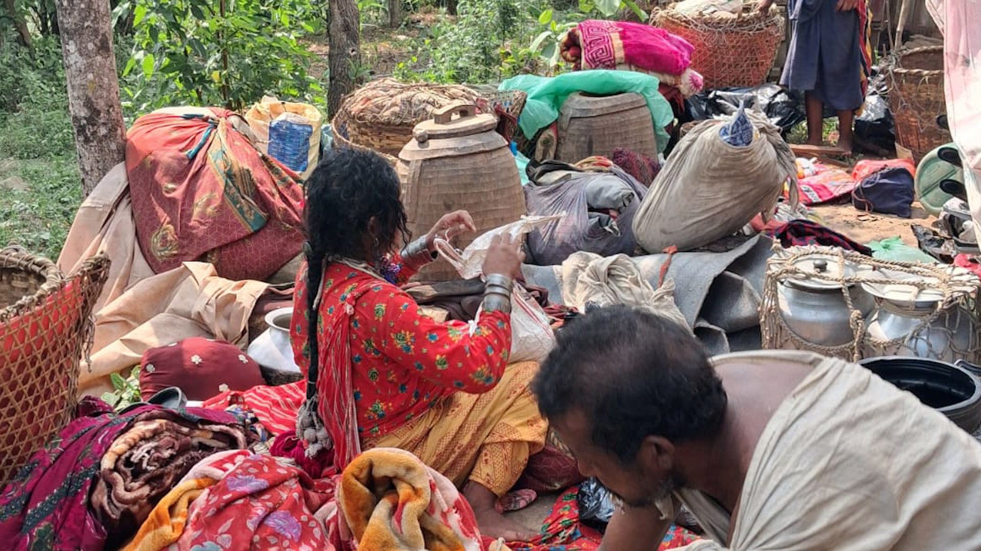 बसाइँ सर्दै राउटे: गुर्भाकोट छाडेर सल्यानतिर सर्दै राउटे समुदाय