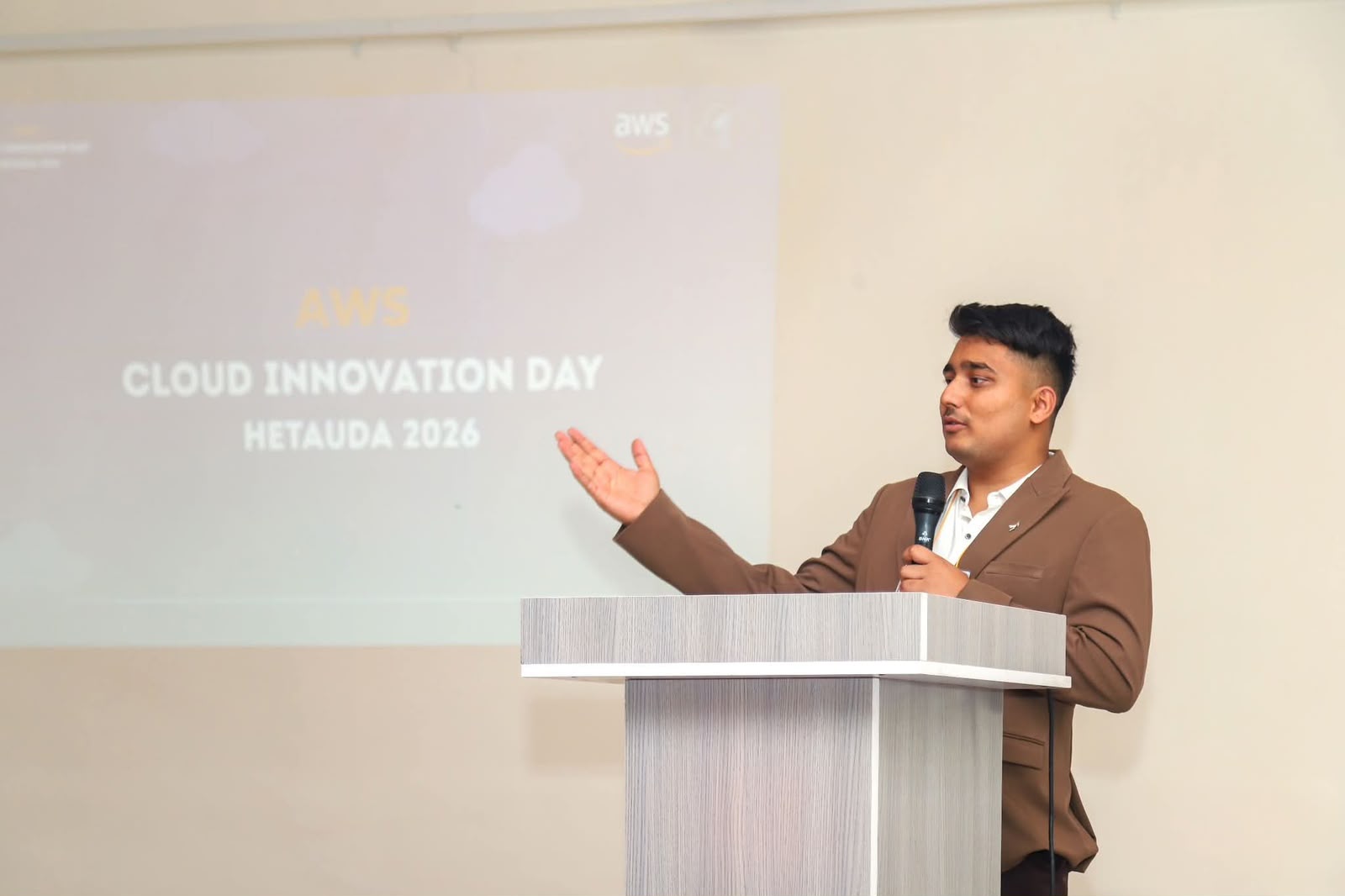विश्व चर्चित ओपन–सोर्स परियोजनाका शीर्ष १० योगदानकर्तामा युवा उद्यमी अभिषेक अधिकारी