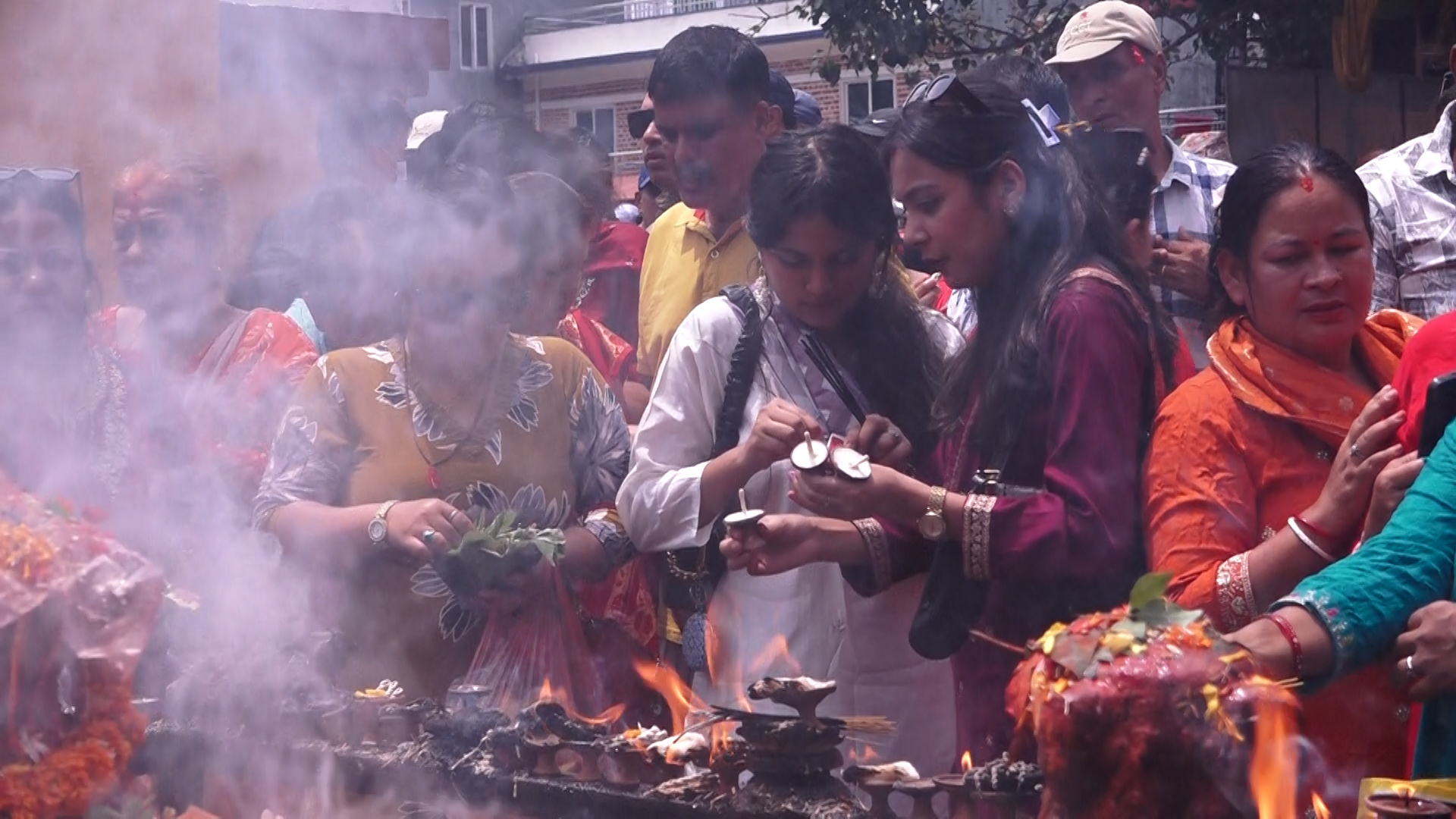 निर्जला एकादशीमा बुढानीलकण्ठमा भक्तजनको घुइँचो