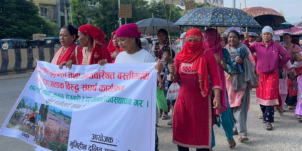 विस्थापित सुकुम्वासी परिवार आन्दोलनमा, होल्डिङ सेन्टर ‘कारागार’ जस्तै भएको गुनासो