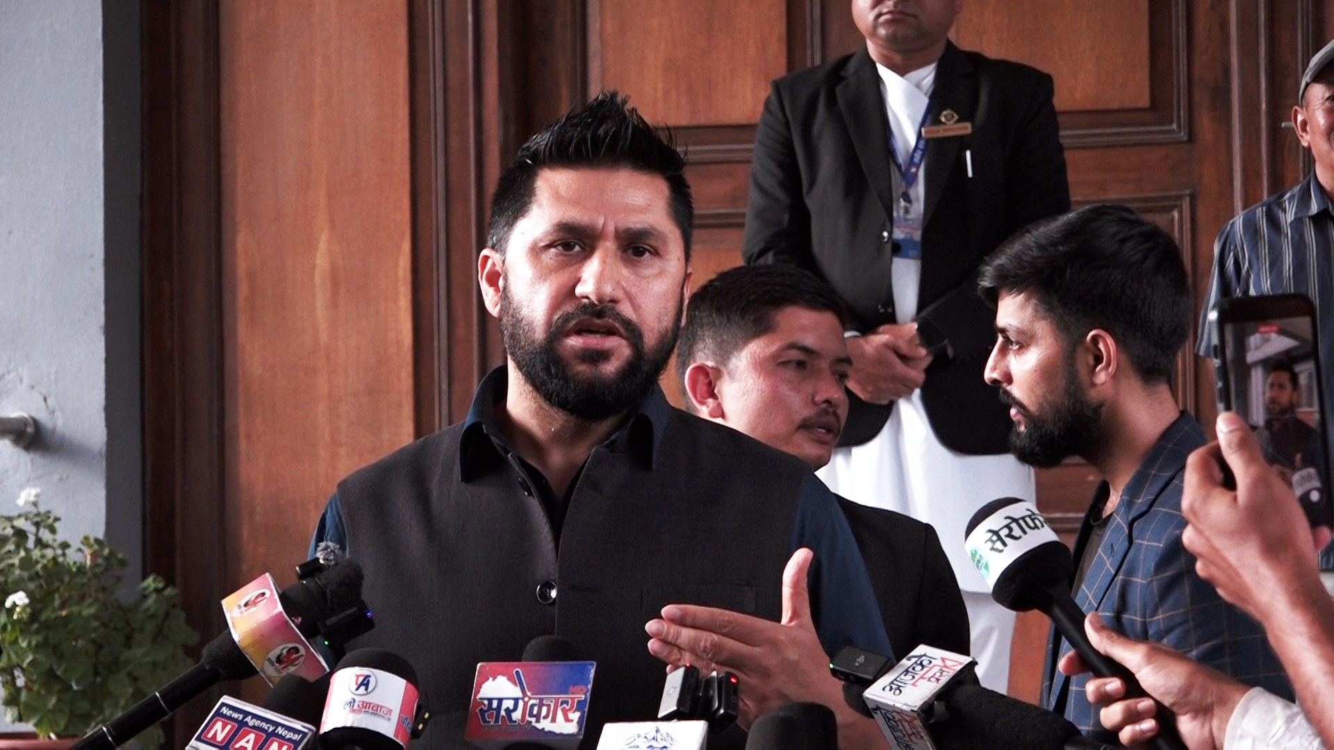 प्रदेश संरचनालाई बोझिलो होइन प्रभावकारी बनाउन जरुरी छ : सभापति लामिछाने