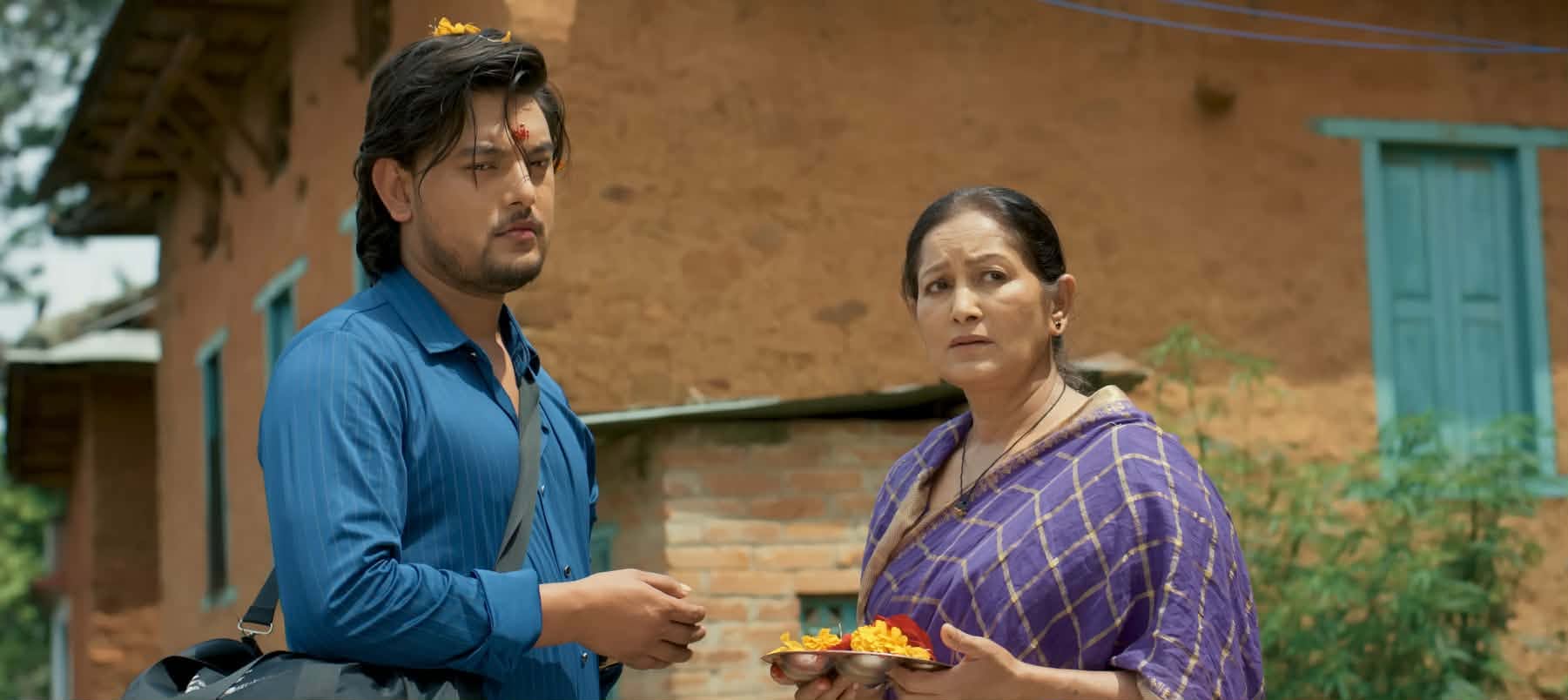 ‘ऋणै ऋणमा डुबे आमा’ गीत चर्चामा