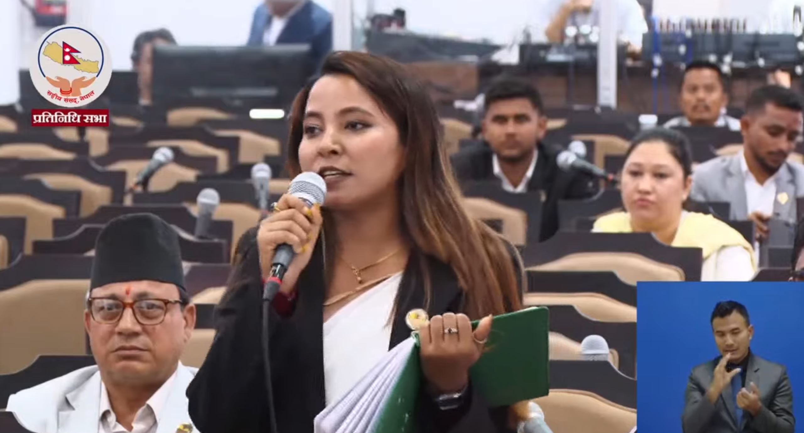 धर्मका नाममा विभाजनको वहस नगर्न रास्वपाकी सांसद स्मृति सेन्चुरीको आग्रह