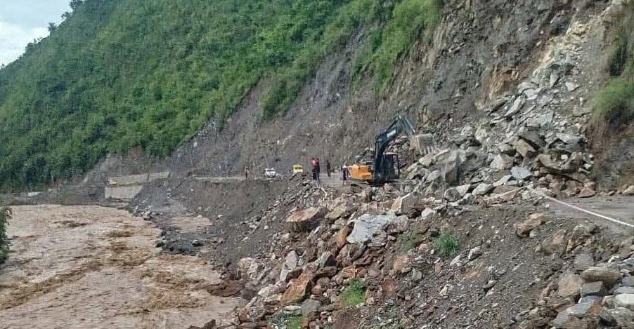 हिलो हटाएपछि बीपी राजमार्ग सुचारु