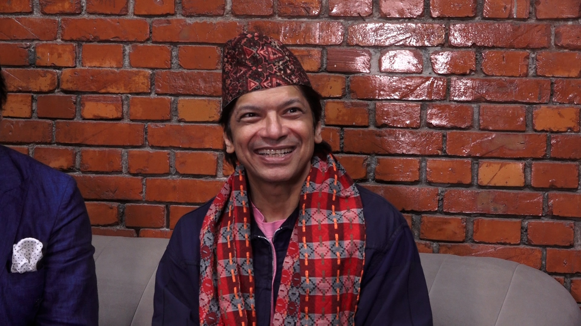 ‘मुसुमुसु हाँसिदेऊ’का गायक शान काठमाडौंमा