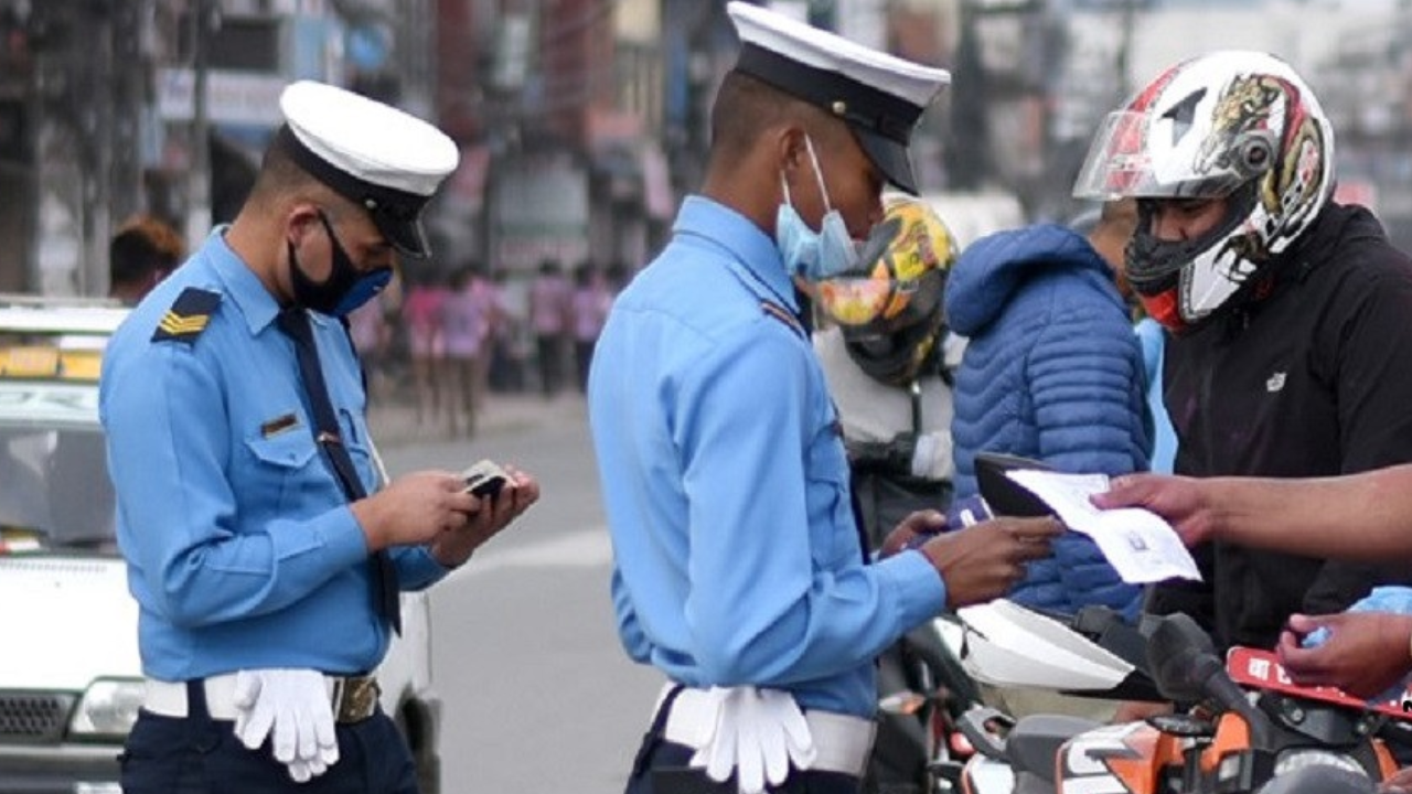 २४ घण्टामा ट्राफिक प्रहरीले गर्यो १ हजार १७८ जनालाई कारबाही