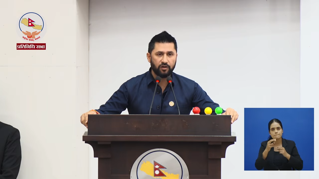 विपदमा दलको झण्डा होइन, देशको झण्डा बोकेर उद्धारमा जुट्न रवि लामिछानेको आह्वान