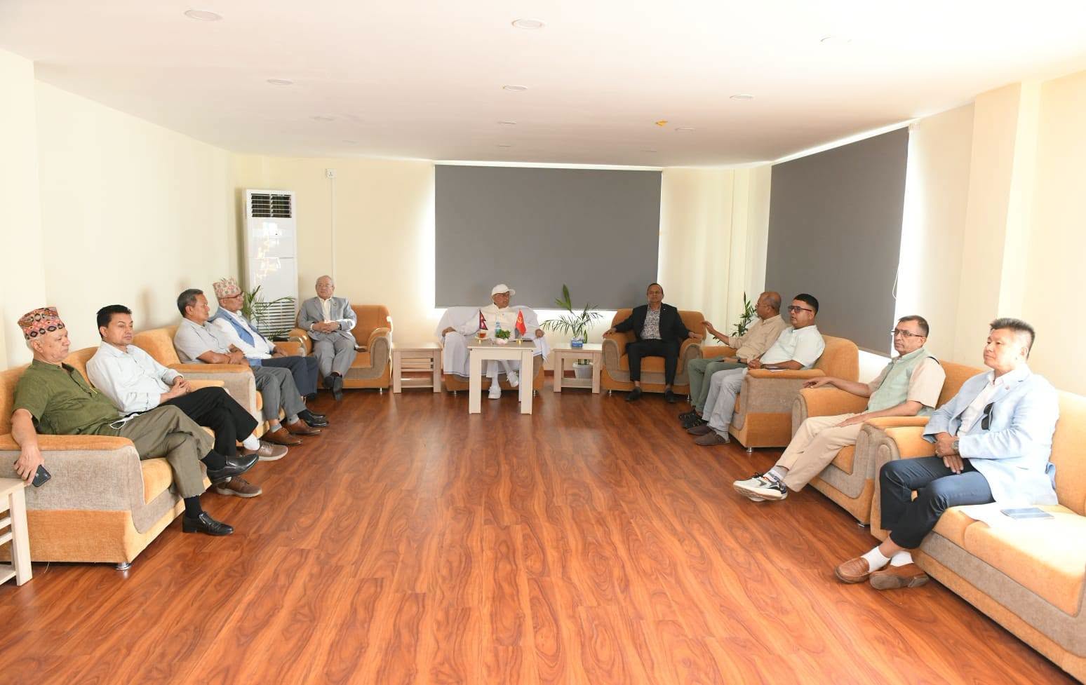 एमालेमा प्रतिवेदनमाथि घम्साघम्सी, आज फेरि बस्दै निर्वाचन समीक्षा कार्यदलको बैठक