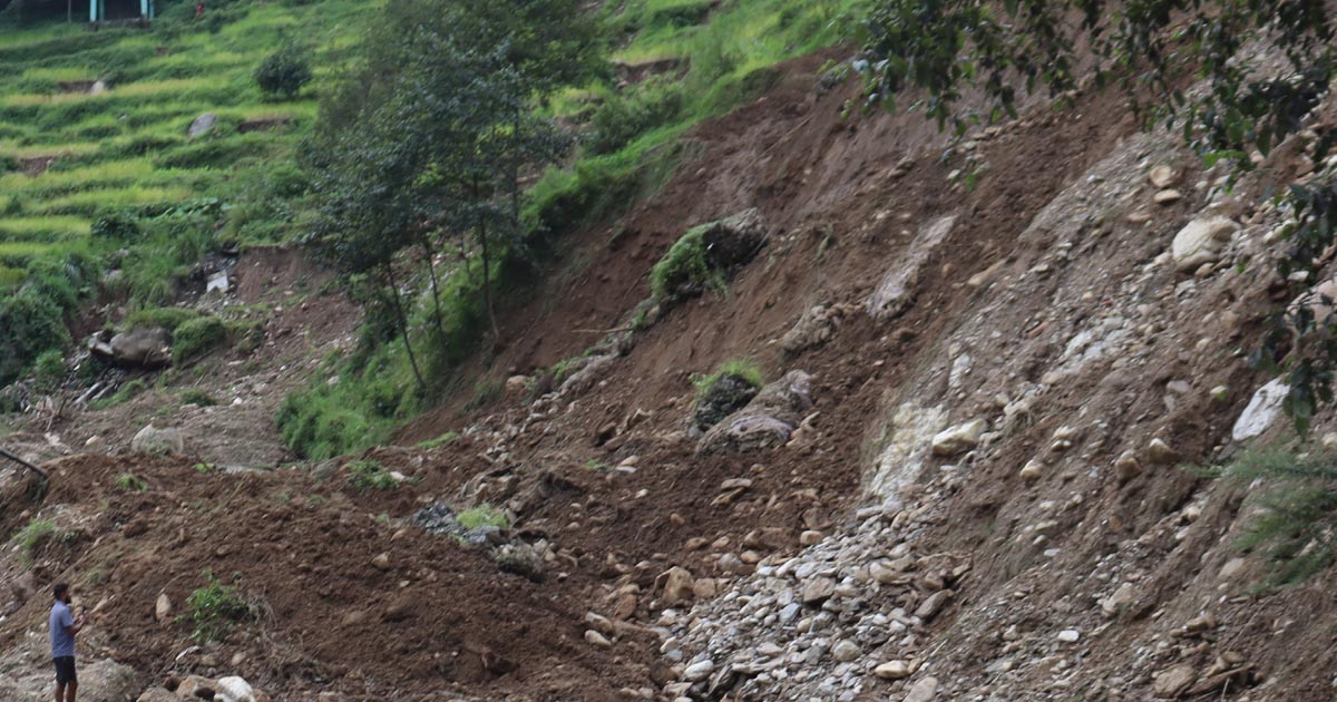 बागलुङमा पहिरोले घर पुरिँदा चार जनाको मृत्यु