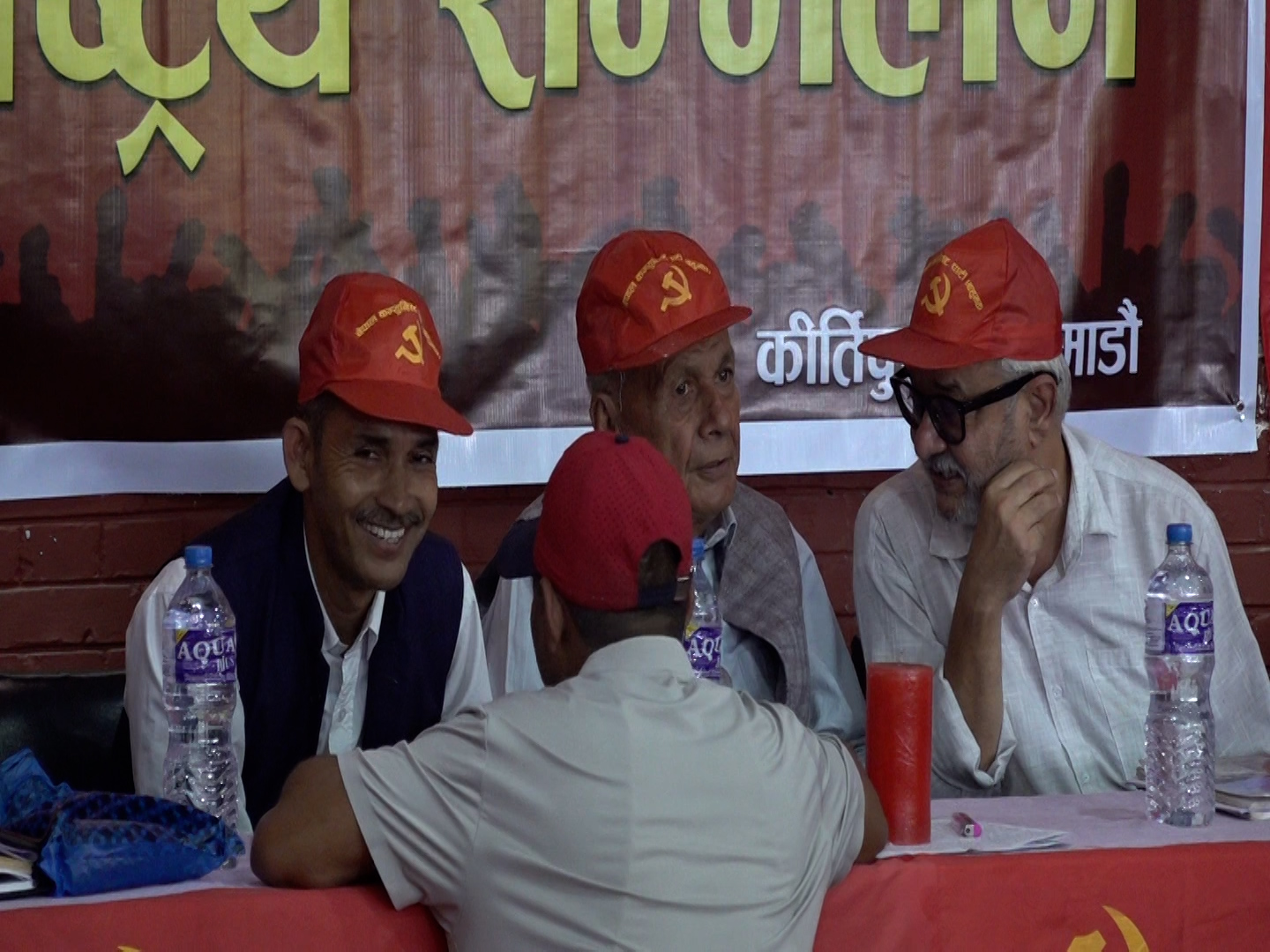 ‘दलाल पुँजीवादलाई ठेगान लगाउन सक्छौँ’ : दीर्घराज पाण्डे