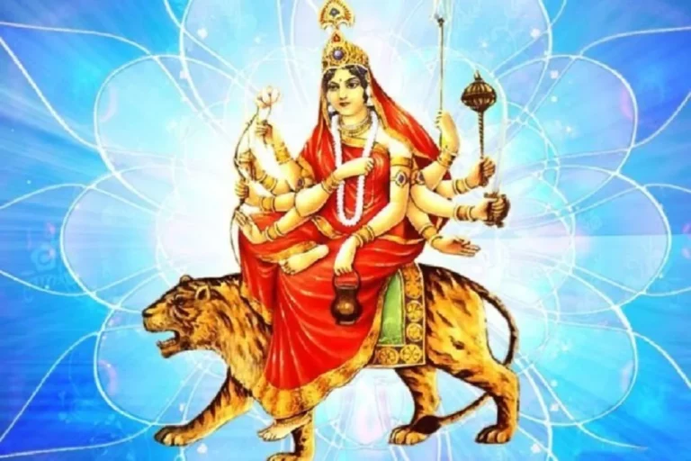 नवरात्रको तेस्रो दिन आज चन्द्रघण्टा देवीको पूजा आराधना