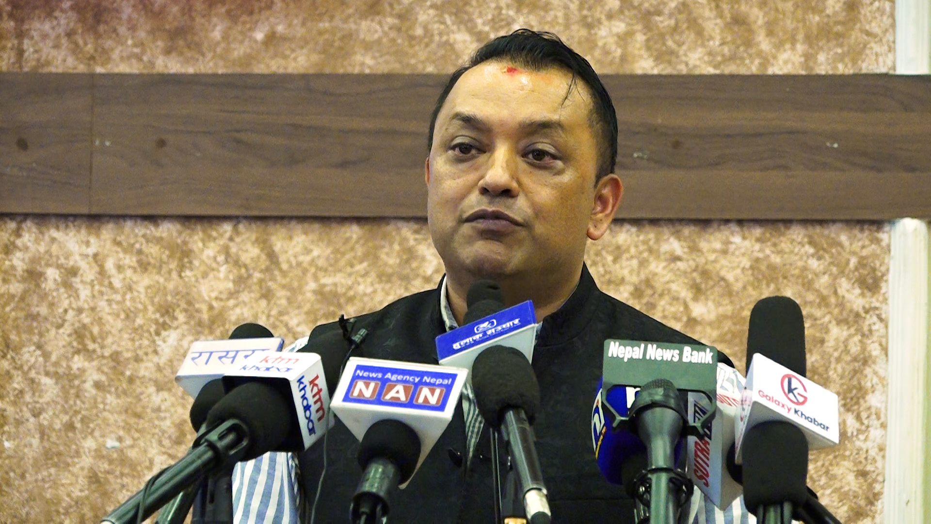 नेपाली क्रिकेटले आगामी दिनमा अझ धेरै उचाइ हासिल गरोस् : गगन थापा 
