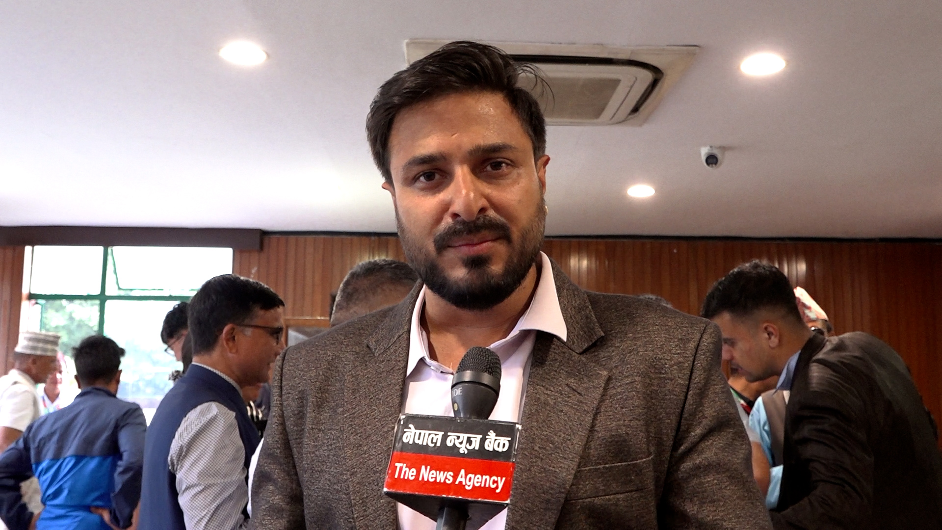 युवा पुस्ताको प्रतिनिधित्व गर्दै महामन्त्रीमा उम्मेदवारी दिएका हुँ : डा.सन्तोष उपाध्याय