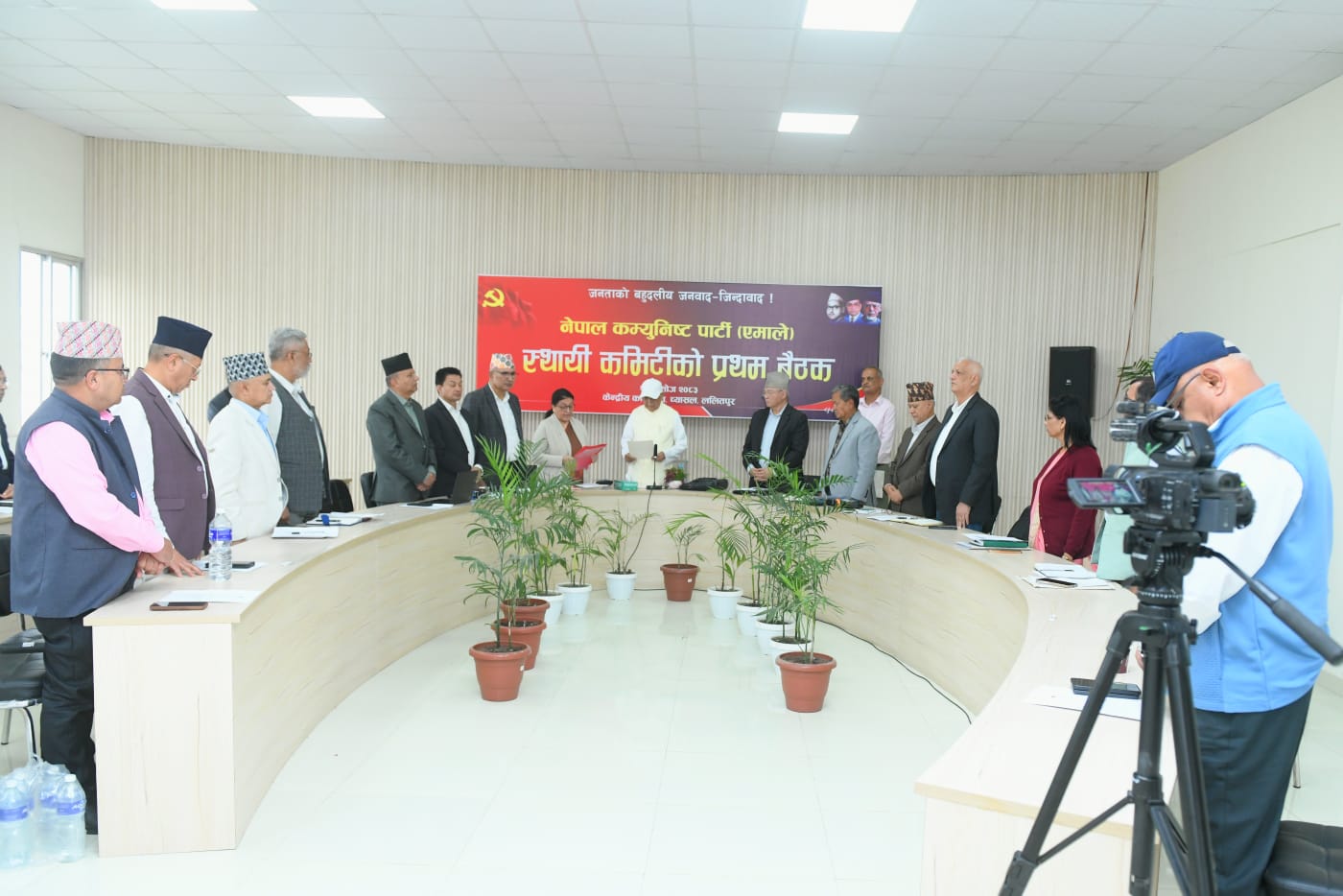 विद्या भण्डारीले लिइन् एमाले वरिष्ठ उपाध्यक्षको सपथ 