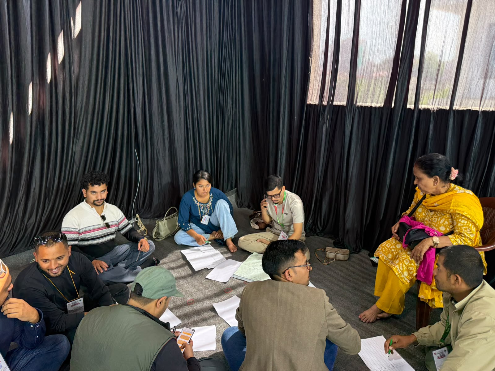 कांग्रेसको महाधिवेशन : जनसम्पर्क महिलातर्फ चन्दा अधिकारीको १ हजार ८८० मत    https://www.teenghumti.com/news/235140/